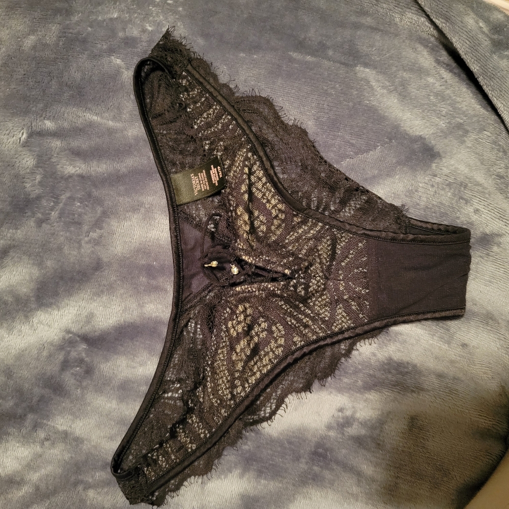Panties - Picture 2 of 4